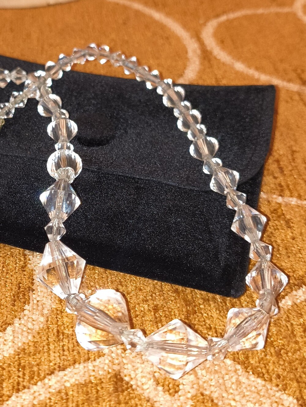 ANTIQUE ART DECO FACETED GEOMETRIC Bicone CRYSTAL CHAINED NECKLACE Velvet Pouch